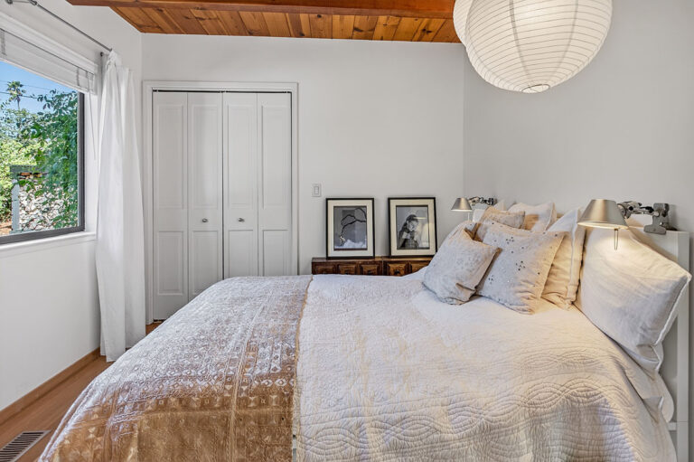 Bedroom (2)